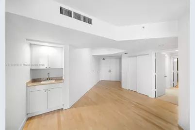 4779 Collins Ave #501, Miami Beach, FL 33140 - Photo 7