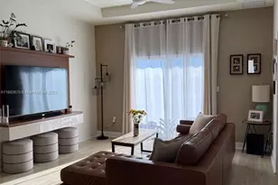 7819 NW 104th Ave, Doral, FL 33178 - Photo 3