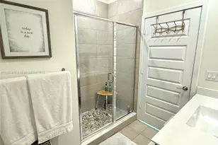 7819 NW 104th Ave, Doral, FL 33178 - Photo 11