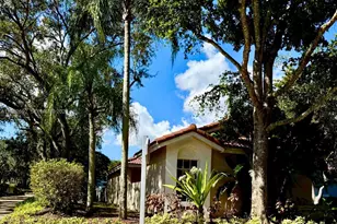 1321 N Seagrape Circle, Weston, FL 33326 - Photo 3