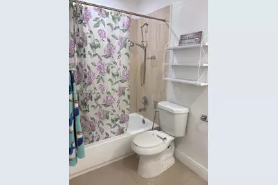 548 SW 16th Ter, Homestead, FL 33030 - Photo 15