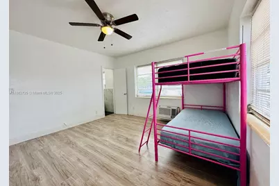 7712 Byron Ave #3, Miami Beach, FL 33141 - Photo 7
