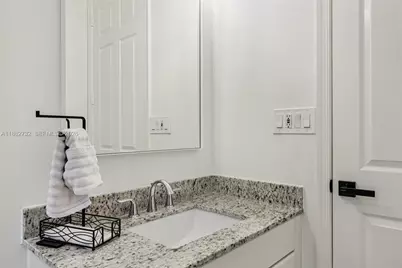 11759 Paradise Cove Ln, Wellington, FL 33449 - Photo 25