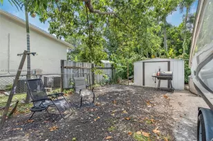 4590 E 9th Ct, Hialeah, FL 33013 - Photo 19