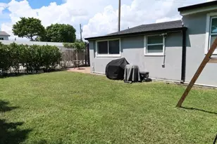 1336 NW 38th St, Miami, FL 33142 - Photo 9