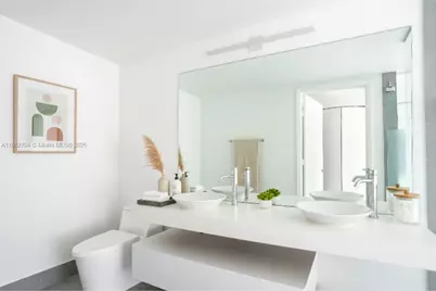 92 SW 3rd St #3512, Miami, FL 33130 - Photo 11