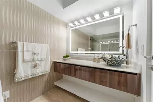 5900 Collins Ave, Miami Beach, FL 33140 - Photo 23