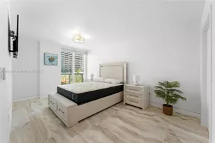 5900 Collins Ave, Miami Beach, FL 33140 - Photo 21