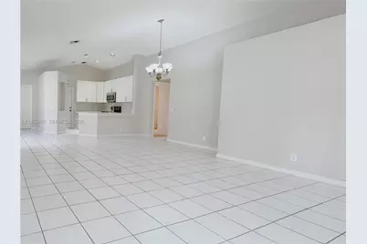 1316 Majesty Ter, Weston, FL 33327 - Photo 5