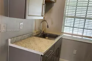 405 NW 64th St, Miami, FL 33150 - Photo 15