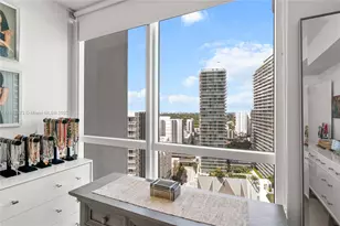 1080 Brickell Ave, Miami, FL 33131 - Photo 13