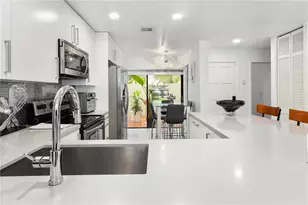 9868 Costa Del Sol Blvd, Doral, FL 33178 - Photo 13