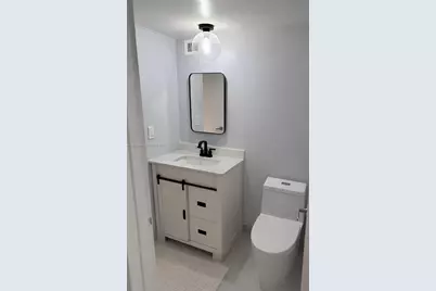 5700 Collins Ave #3M, Miami Beach, FL 33140 - Photo 11