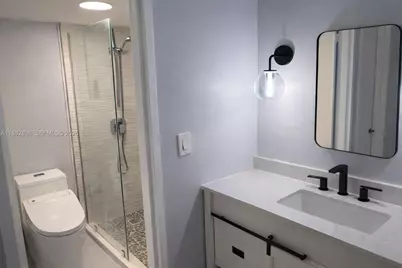 5700 Collins Ave #3M, Miami Beach, FL 33140 - Photo 9