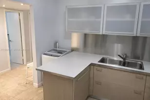 5700 Collins Ave, Miami Beach, FL 33140 - Photo 13