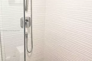 5700 Collins Ave, Miami Beach, FL 33140 - Photo 13