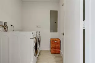 89 N Shore Dr, Miami Beach, FL 33141 - Photo 13