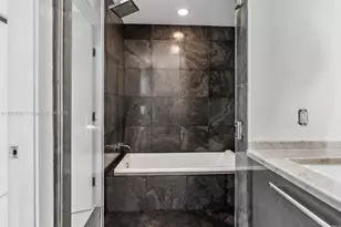 900 Biscayne Blvd, Miami, FL 33132 - Photo 21