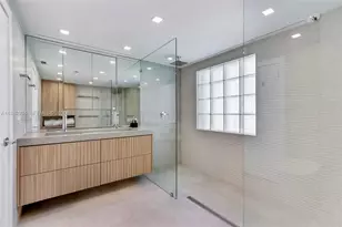 1455 Ocean Dr, Miami Beach, FL 33139 - Photo 15