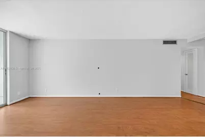 1000 NE 12th Ave #304, Hallandale Beach, FL 33009 - Photo 7