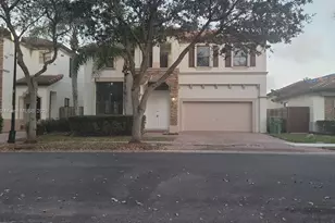 571 SE 37th Pl, Homestead, FL 33033 - Photo 3