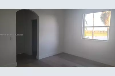 571 SE 37th Pl, Homestead, FL 33033 - Photo 11