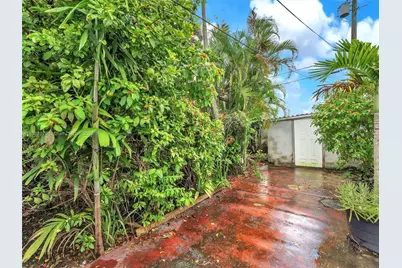3680 NW 16th St, Miami, FL 33125 - Photo 29