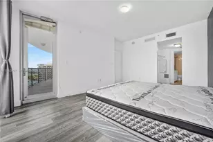 1750 N Bayshore Dr, Miami, FL 33132 - Photo 19