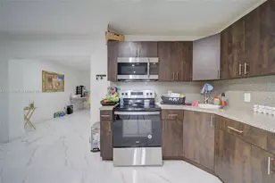 5040 NW 197th St, Miami, FL 33055 - Photo 9