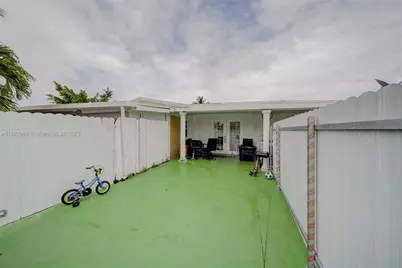 5040 NW 197 St, Miami, FL 33055 - Photo 37