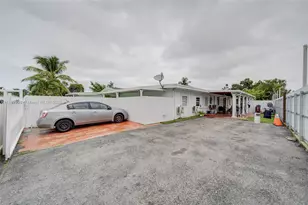 5040 NW 197th St, Miami, FL 33055 - Photo 27