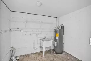 2512 Gulfstream Ln, Fort Lauderdale, FL 33312 - Photo 29