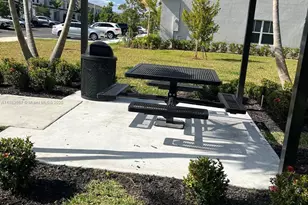 401 NE 1st Dr, Florida City, FL 33034 - Photo 3