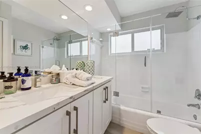 1424 NE 53rd Ct #0, Fort Lauderdale, FL 33334 - Photo 11