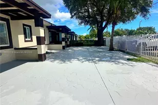 783 NW 96th St, Miami, FL 33150 - Photo 9