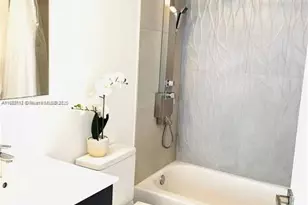 551 Michigan Ave, Miami Beach, FL 33139 - Photo 11