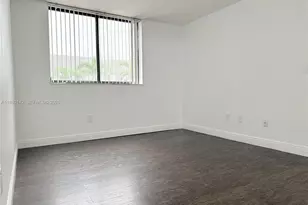 8261 NW 8th St, Miami, FL 33126 - Photo 17