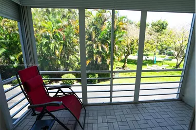 1000 NE 14th Ave #207, Hallandale Beach, FL 33009 - Photo 5