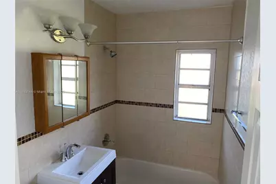 1385 NE 129th St, North Miami, FL 33161 - Photo 11