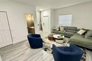 5725 NW 114th Path, Doral, FL 33178 - Photo 3