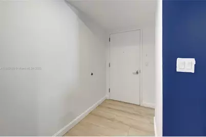 55 SW 9th St #3509, Miami, FL 33130 - Photo 17