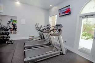 19601 E Country Club Dr, Aventura, FL 33180 - Photo 13