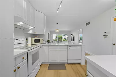 1501 S Ocean Blvd #117, Lauderdale by the Sea, FL 33062 - Photo 13