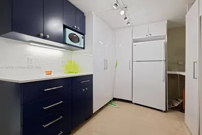 100 NE 123rd St, North Miami, FL 33161 - Photo 23