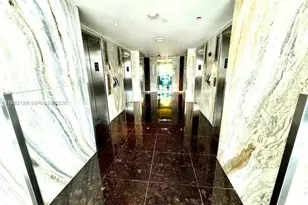 325 S Biscayne Blvd, Miami, FL 33131 - Photo 45