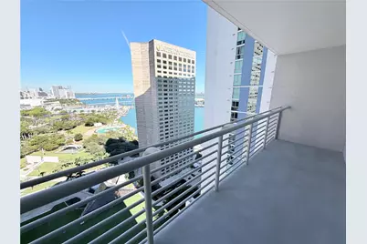 325 S Biscayne Blvd #2924, Miami, FL 33131 - Photo 3