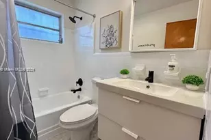 1801 NW 5th St, Miami, FL 33125 - Photo 9