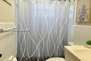 1801 NW 5th St, Miami, FL 33125 - Photo 11