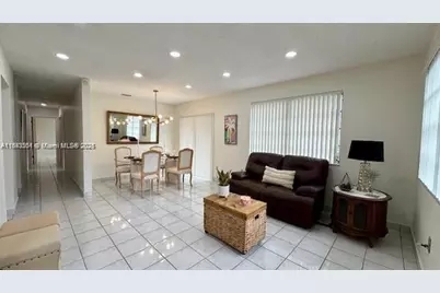 1801 NW 5th St, Miami, FL 33125 - Photo 7