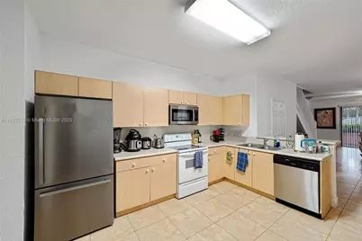 4101 Forest Dr, Weston, FL 33332 - Photo 9